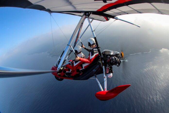 Staňte sa pilotom na skúšku a splňte si sen z detstva! Skutočné riadenie lietadla pod dohľadom inštruktora vás prenesie do výšin.